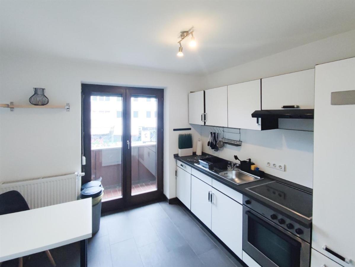 Alfa 4zw Lage Berliner Platz Max 8 Personen Netflix Kueche Wm L 4br 7 Beds 8 People L Fully Equipped Kitchen & Bathroom * Stuttgart