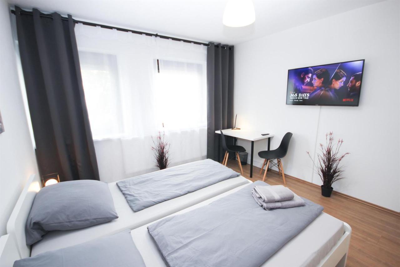 4zw In Bester Lage Am Berliner Platz Für Max. 6 Personen * Stuttgart